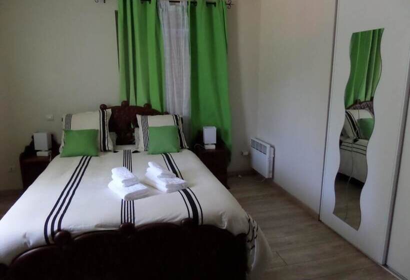 Bed and Breakfast Chambres D'hôtes Ronquer