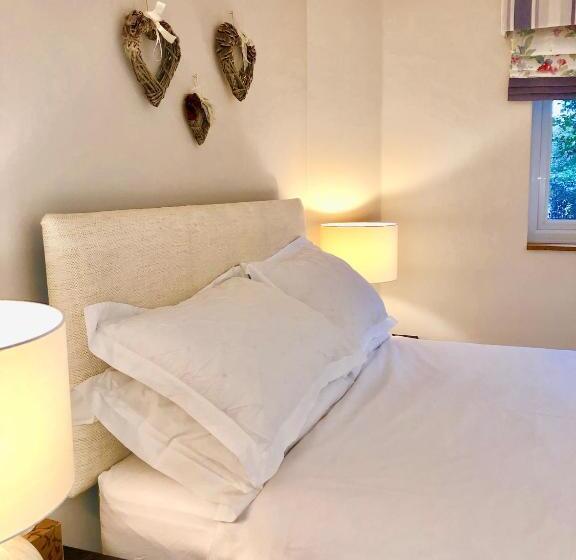 تختخواب و صبحانه Laurels