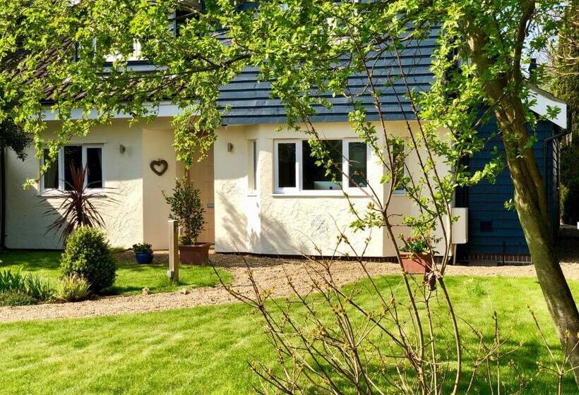 تختخواب و صبحانه Laurels