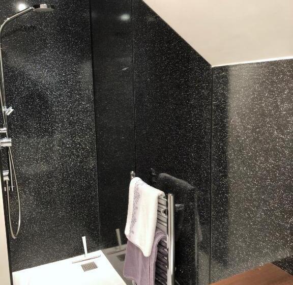 تختخواب و صبحانه Laurels