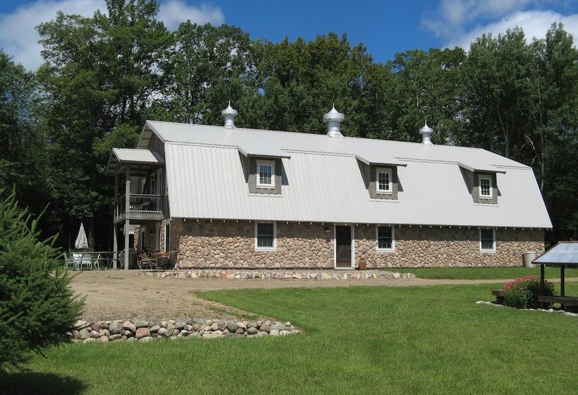 민박 The Oliver Acreage