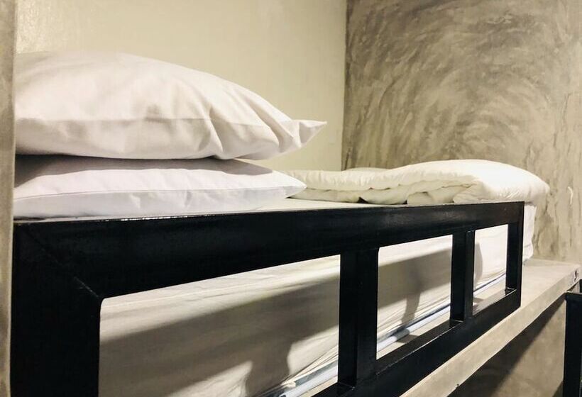 Cookoobird Home Hostel