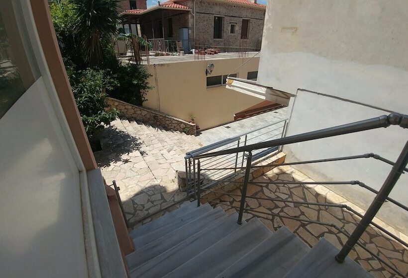 Kanakaris Apartments