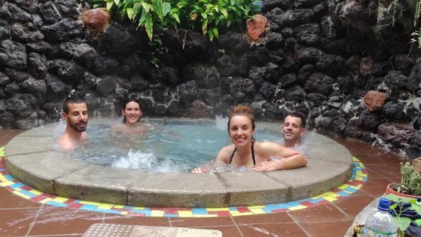 مسافرخانه Isla De Baños Hosteria Y Spa