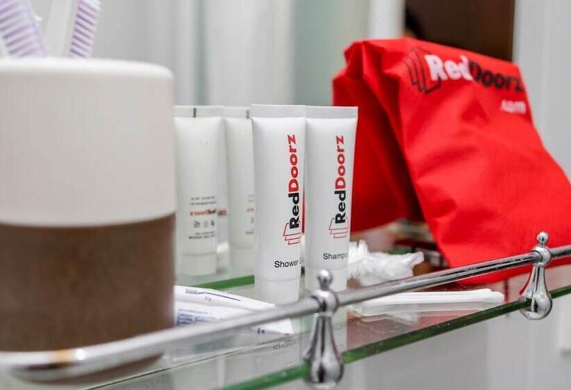 בית מלון כפרי Reddoorz Near Iain Palangkaraya