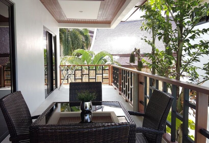 Baan Chom View Kamala