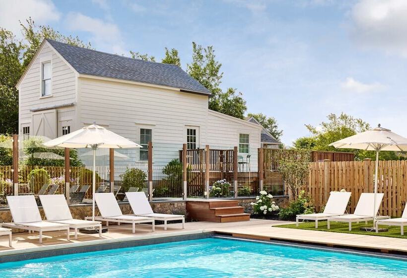 فندق Block Island Beach House