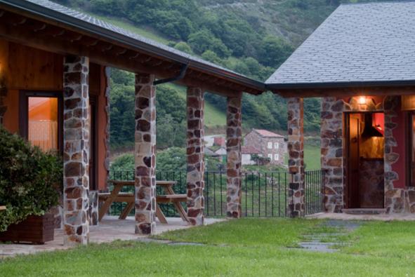 Apartamentos Rurales El Fresnu