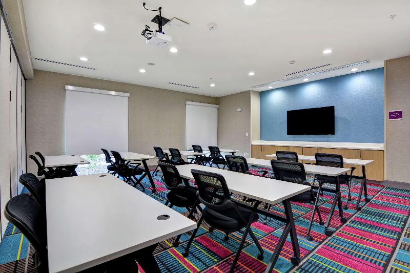 בית מלון כפרי Home2 Suites By Hilton Pecos