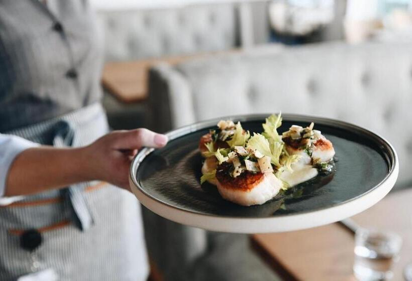 هتل Loews Kansas City