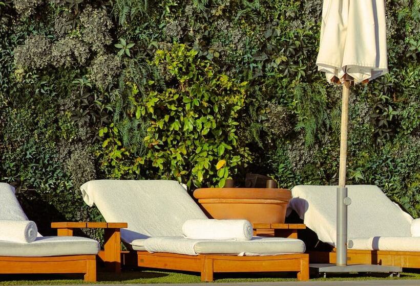 هتل The West Hollywood Edition