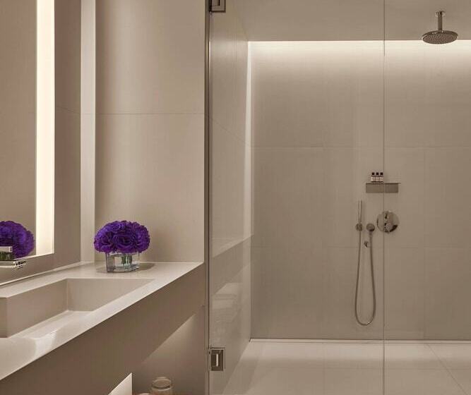 هتل The West Hollywood Edition