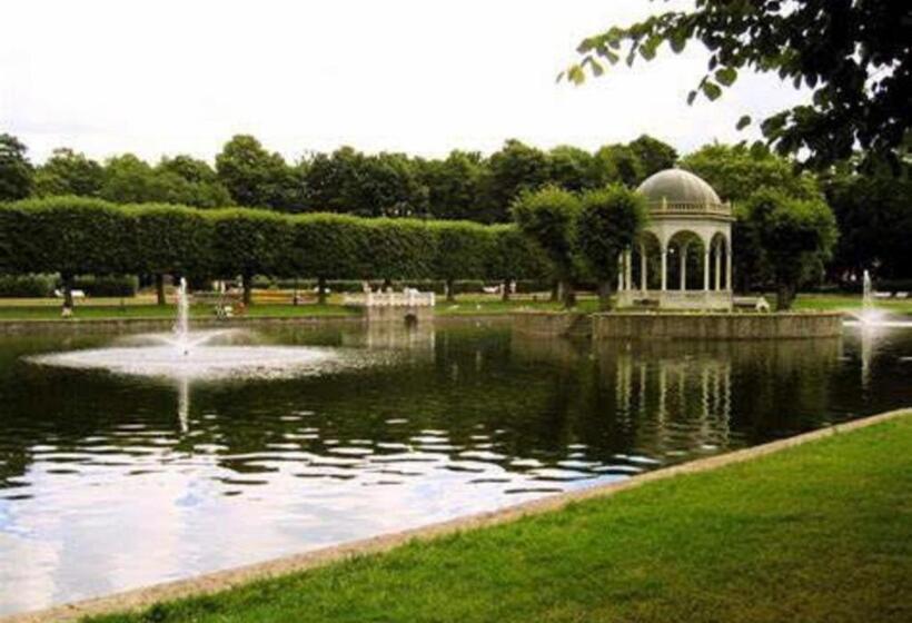 پانسیون Villa Kadriorg Hostel