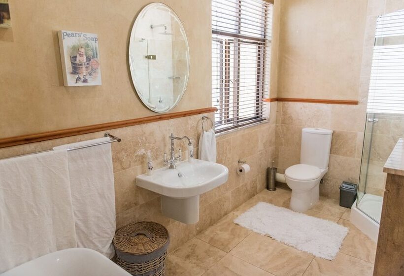 פנסיון Le Port Guesthouse