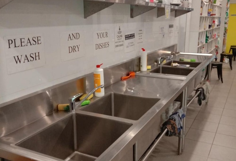 Perth City Backpackers Hostel   Note   Valid Passport Required To Check In