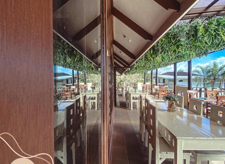 فندق The Lakeview Suites