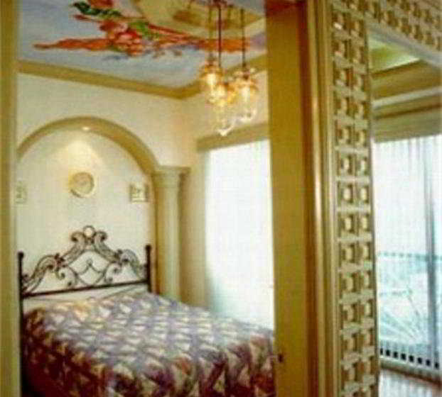 Отель Citadel Inn Makati
