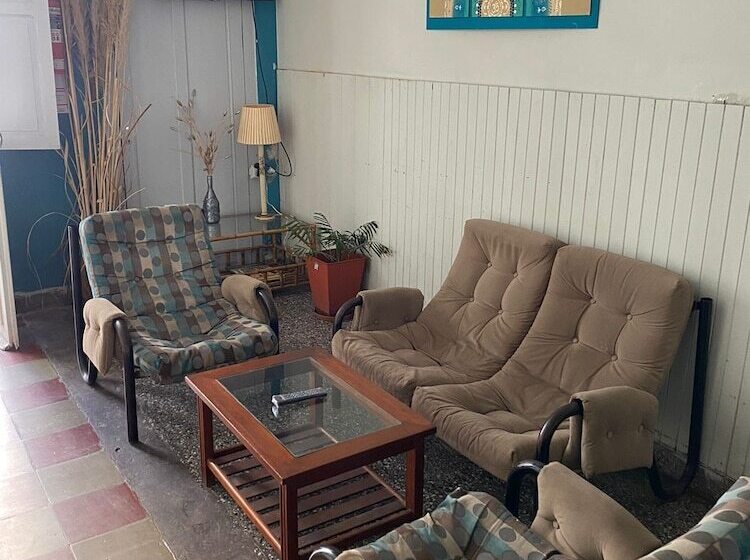 تختخواب و صبحانه Hostal La Pachamama