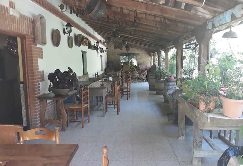 פונדק La Ribera