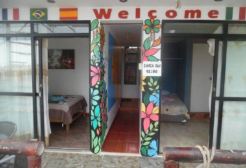 Hostel Yakumama Paracas