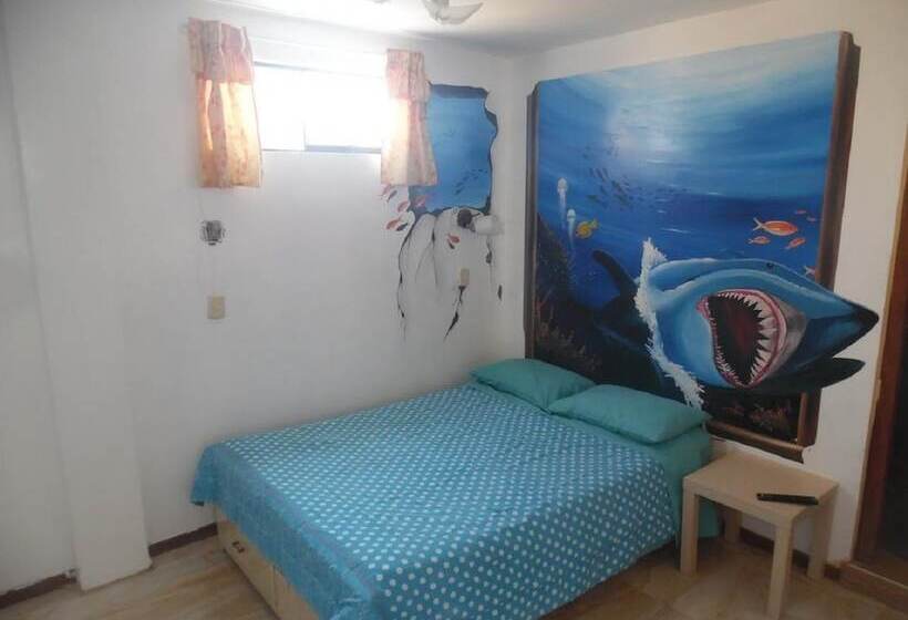 Hostel Yakumama Paracas