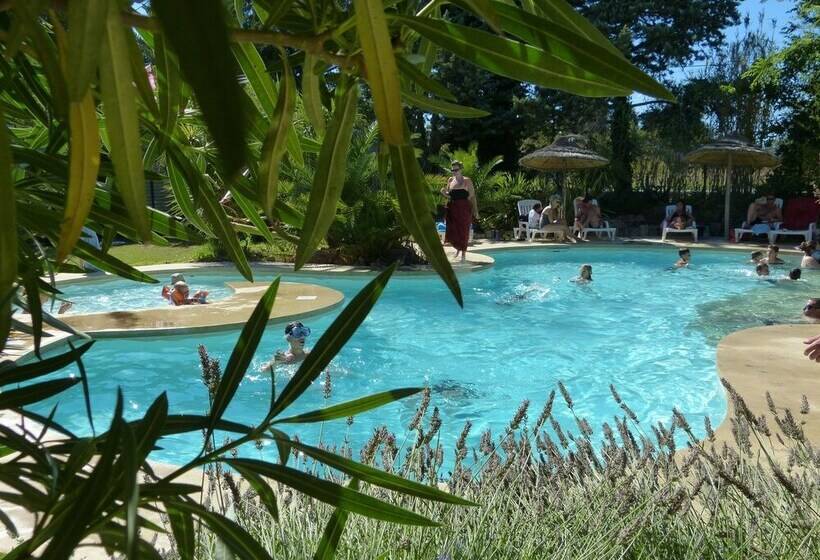 ホテル Camping Le Botanic