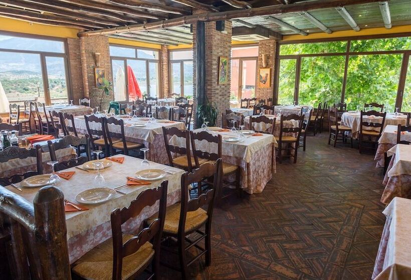 Отель Camping Rural Presa La Vinuela