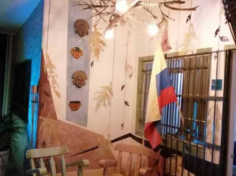 هتل Los Andes Hostel