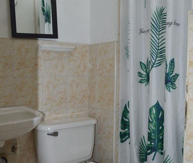 هتل Poblado Guest House