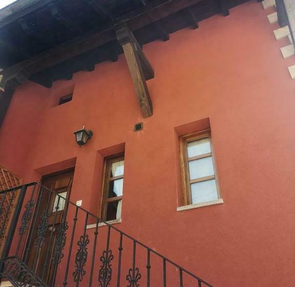La Casa Roja