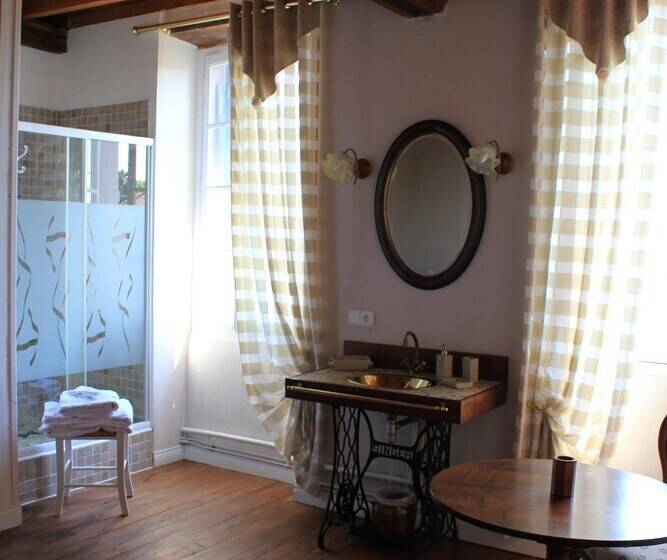 פנסיון La Maison D Anaïs