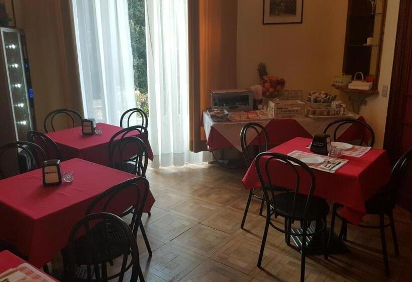 پانسیون Royal Suite