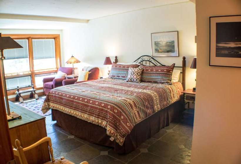 Columbine Condominiums By Cb Lodging