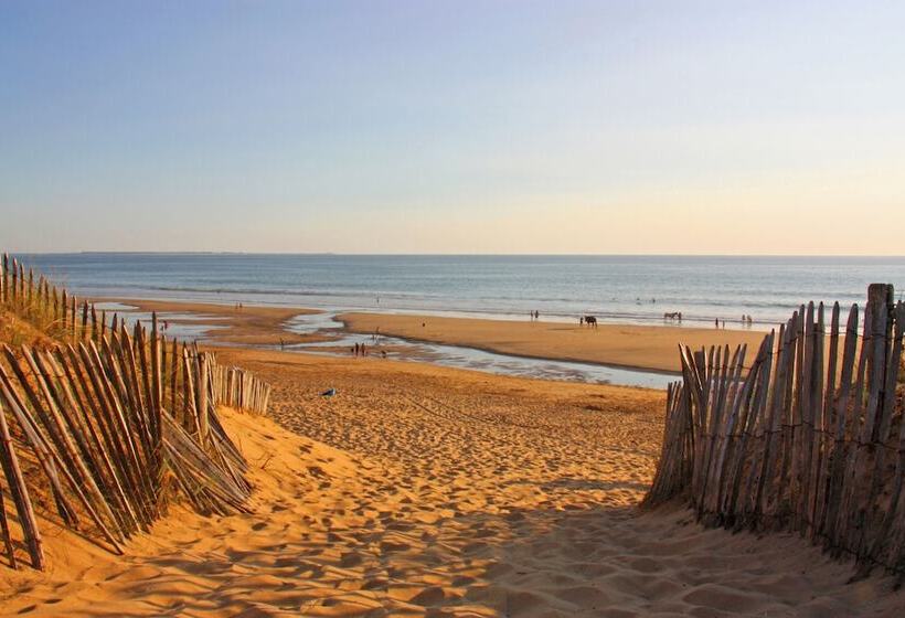 فندق Azureva Vendée Océan
