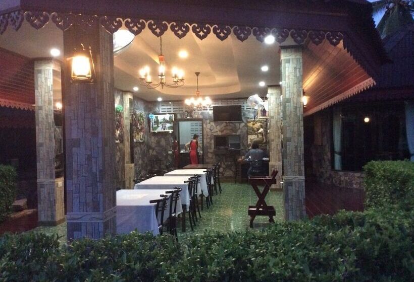 هتل Two Tiger Resort & Spa