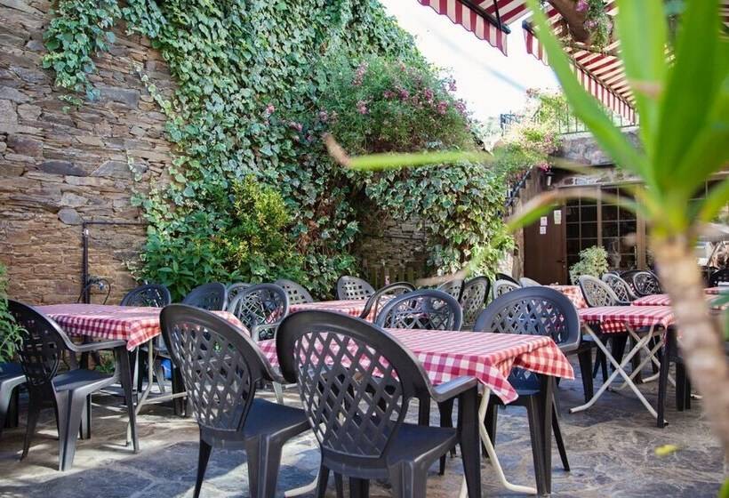 فندق فئة نجمة واحدة Complexo Xacobeo