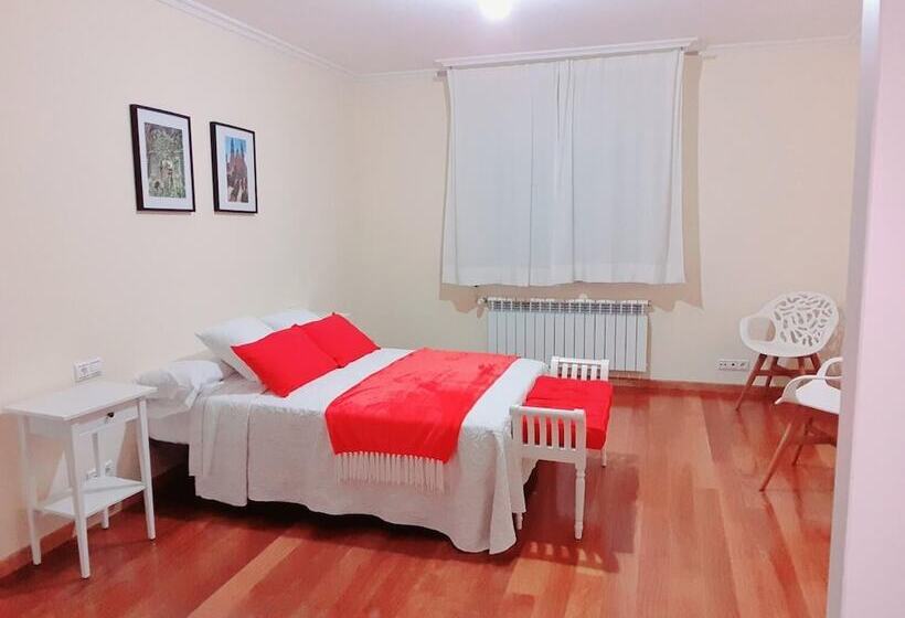 مسافرخانه Estrella Do Camiño