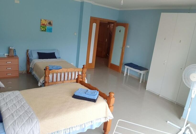 مسافرخانه Estrella Do Camiño