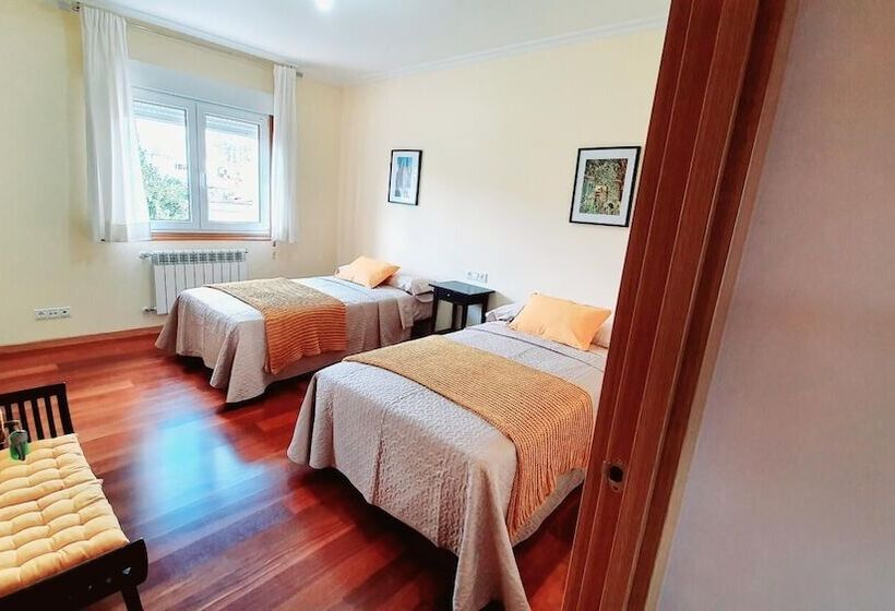 مسافرخانه Estrella Do Camiño