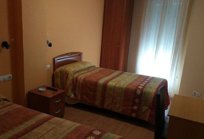 Hostal Hispanico Ii