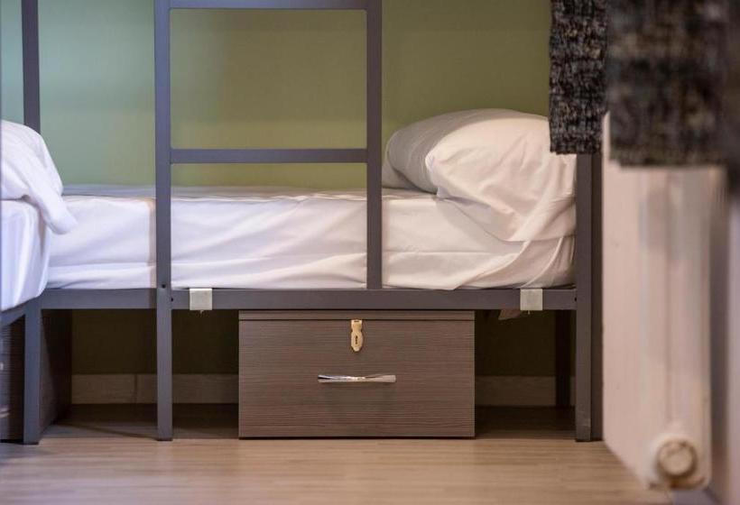 Hostel La Pedriza
