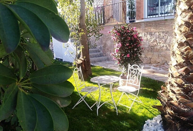 هتل Boutique X Pueblo, Benalmádena