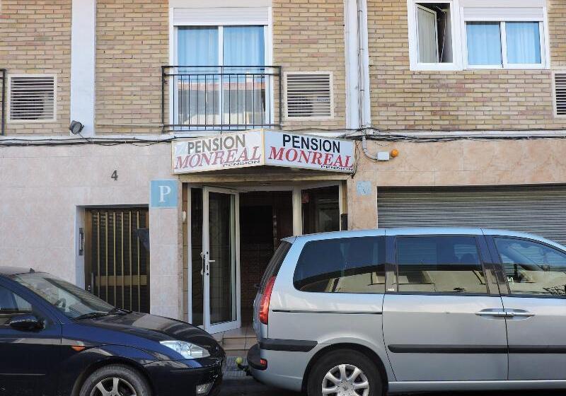 پانسیون Hostal Monreal