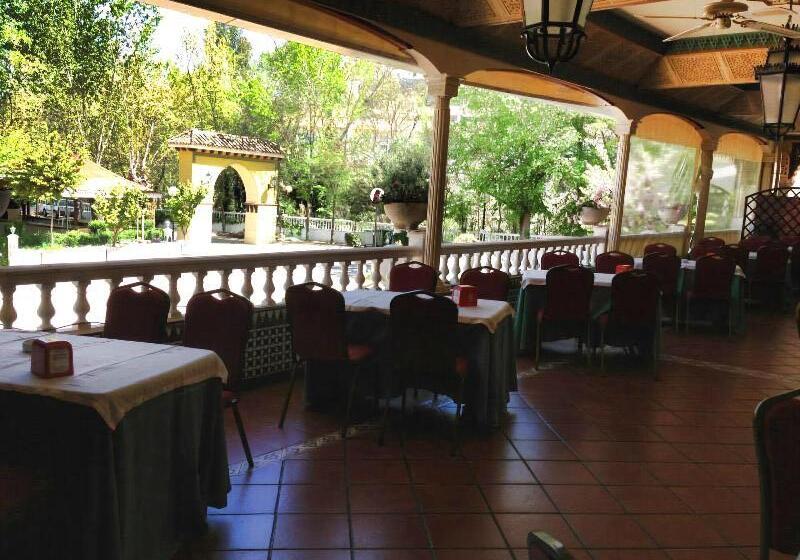 پانسیون Restaurante Montserrat