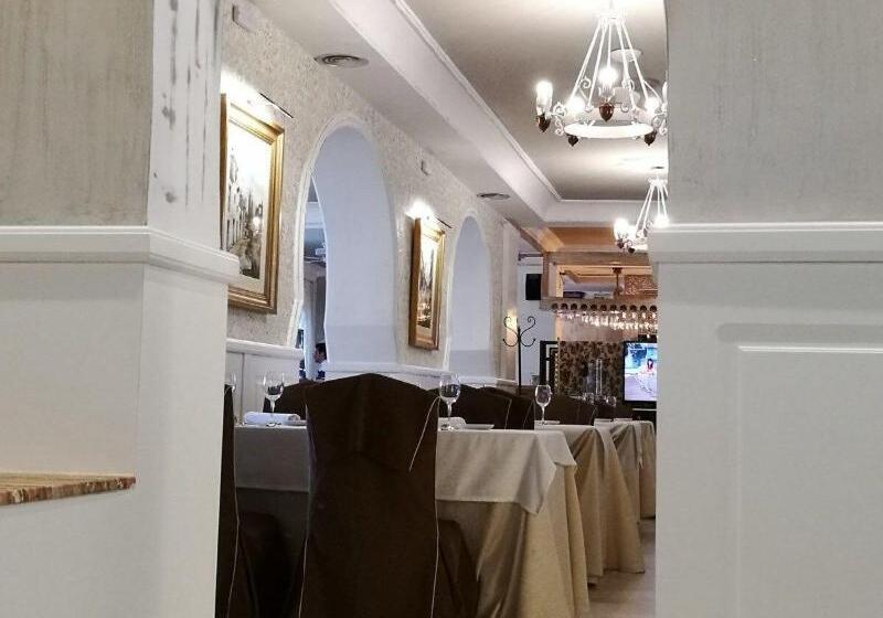 پانسیون Restaurante Montserrat