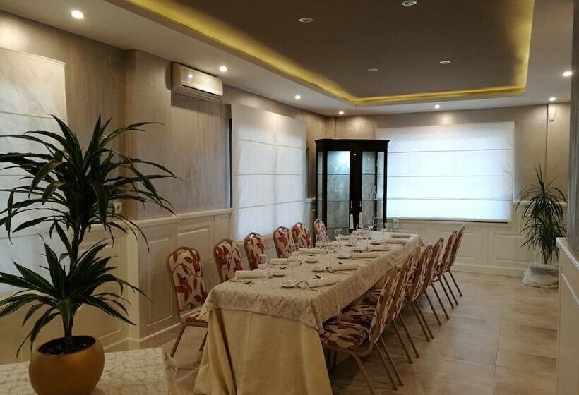 پانسیون Restaurante Montserrat