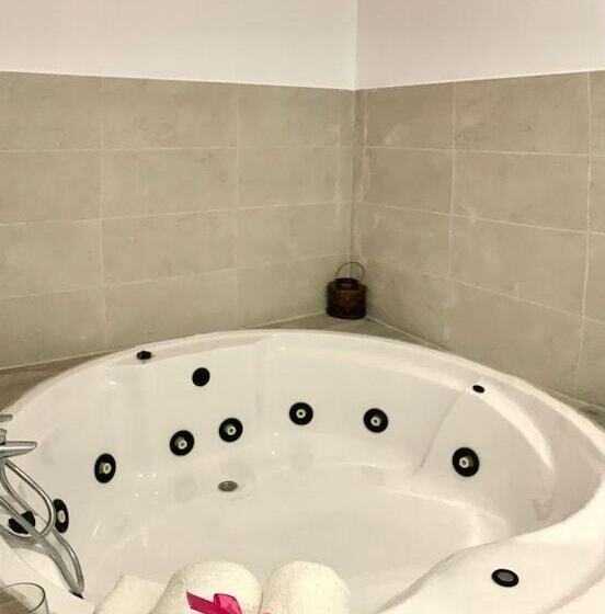 הוסטל El Castillo