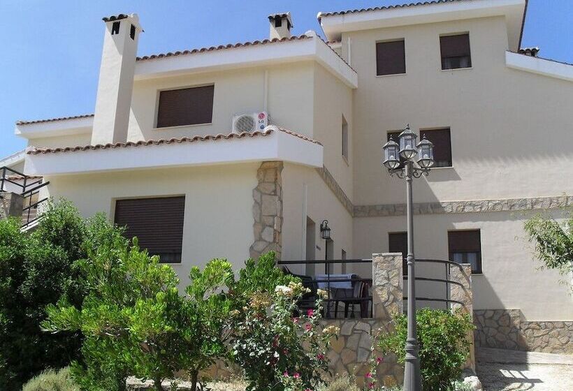 مسافرخانه La Alberquilla