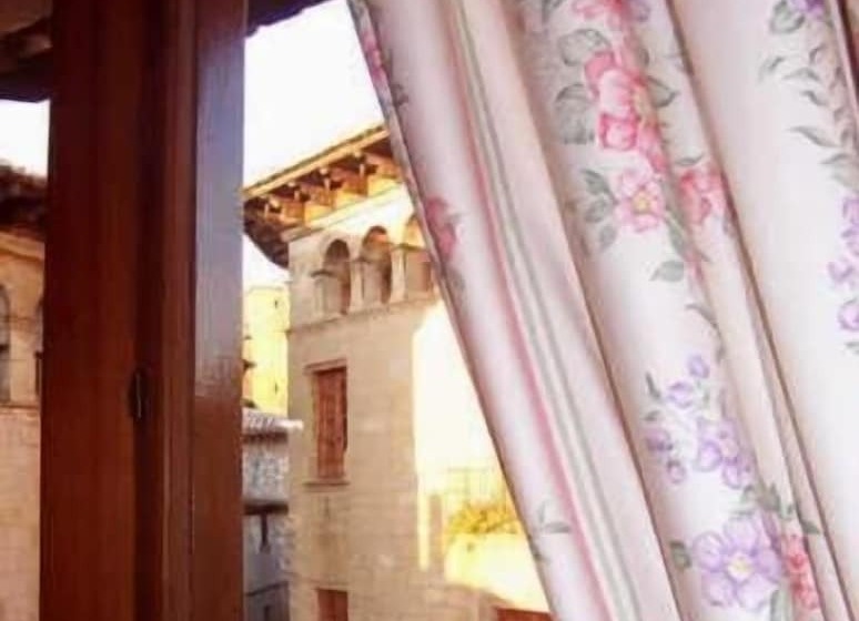 Hostal Las Coronas