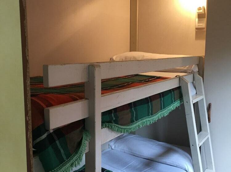 هتل Camping El Balcón De Pitres